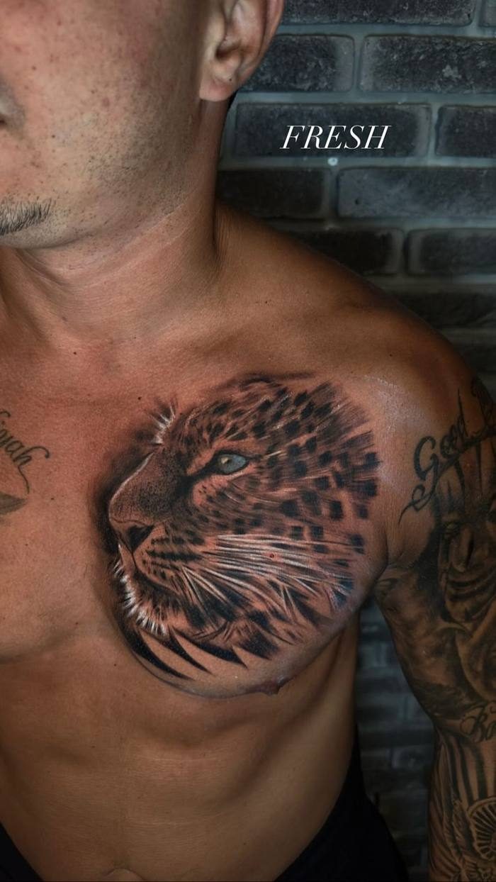 Leopar, göğüs